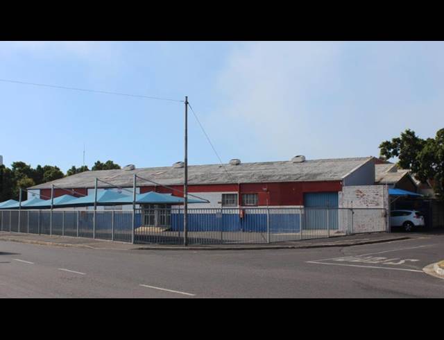 1,500M² WAREHOUSE TO LET IN CLAREMONT